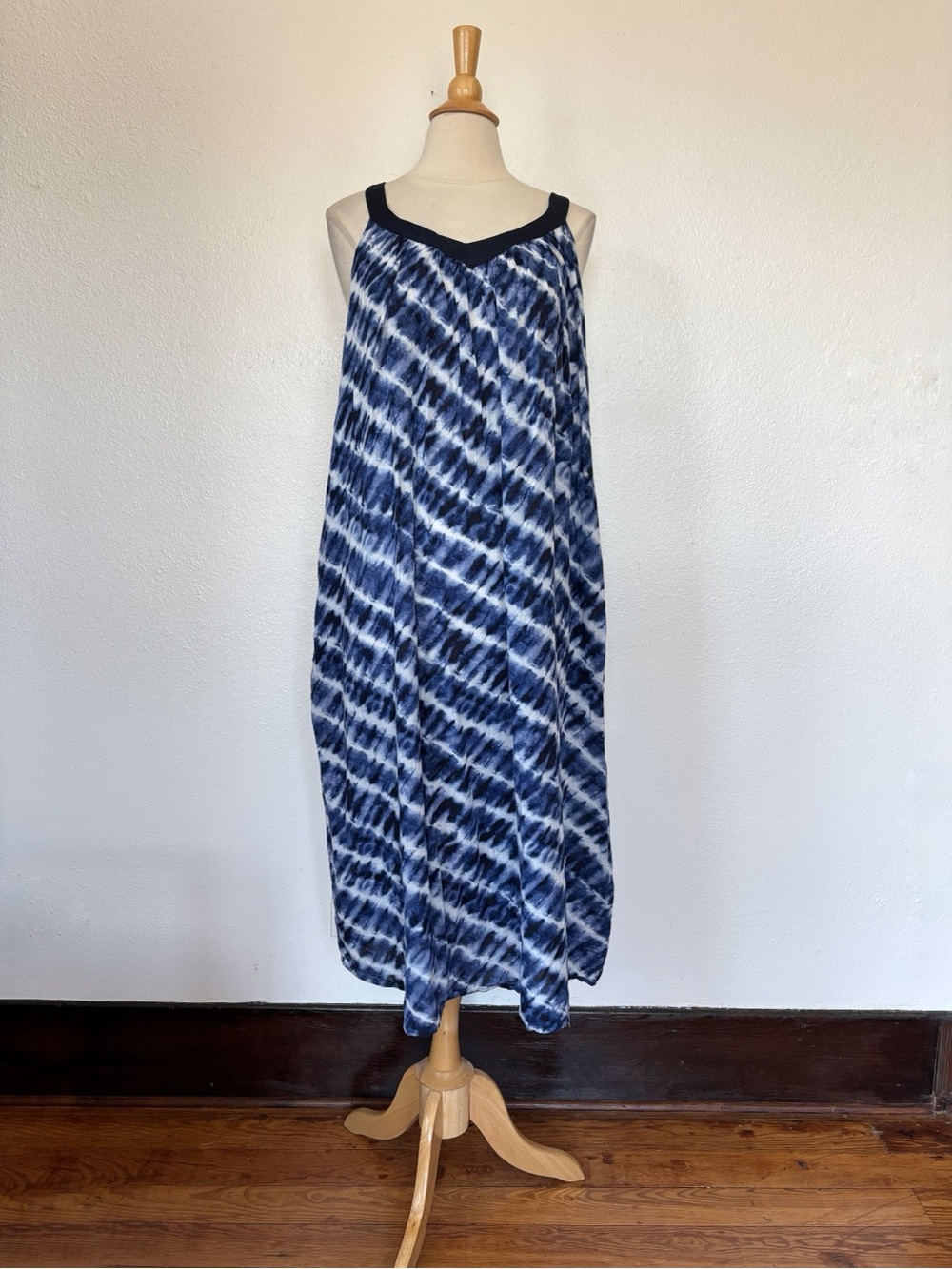 Donna Karan Blue Tie Dye Lightweight Nightgown
